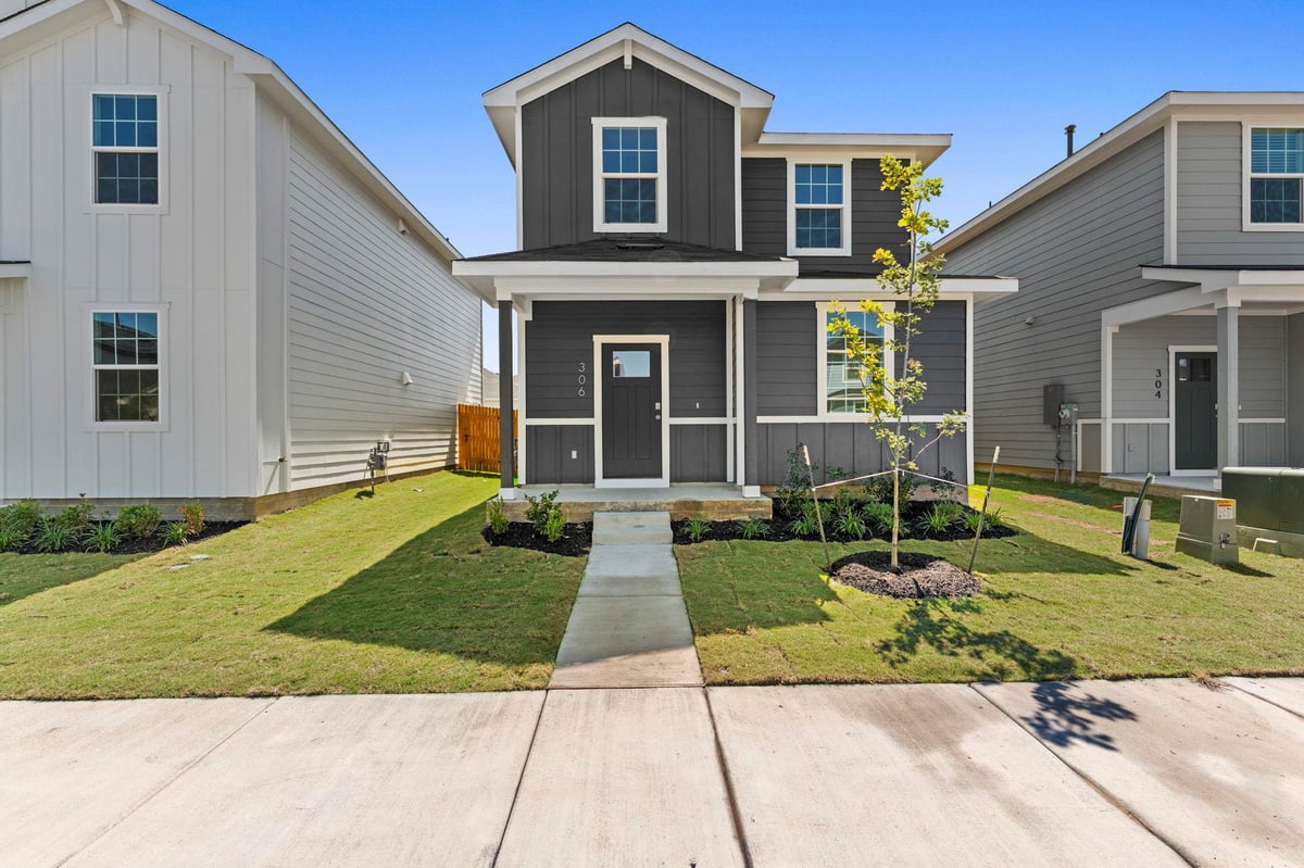 View 306 Santo Domingo RD in Valverde 306 Santo Domingo RD - front exterior - Luxury home in Valverde, Bastrop, TX