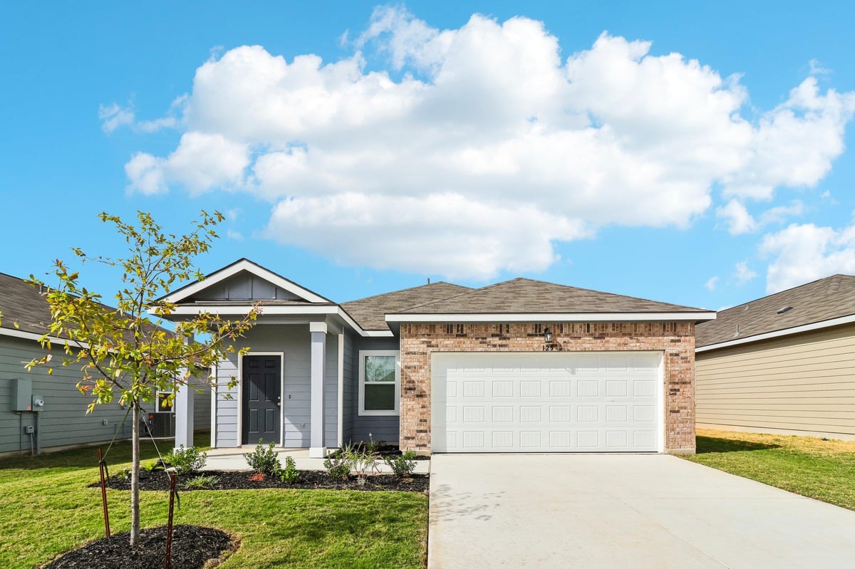 View 306 Sunlight Lake BLVD in Rolling Glen 306 Sunlight Lake BLVD - front exterior - Luxury home in Rolling Glen, Hutto, TX