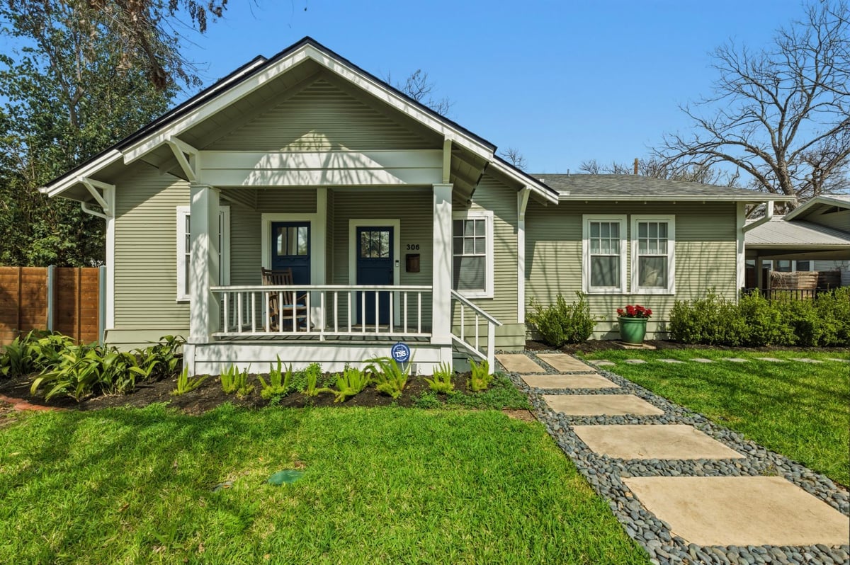 306 W 44th St Unit #A - front exterior - Luxury home in 306 West Forty 04 Street Condo, Austin, TX
