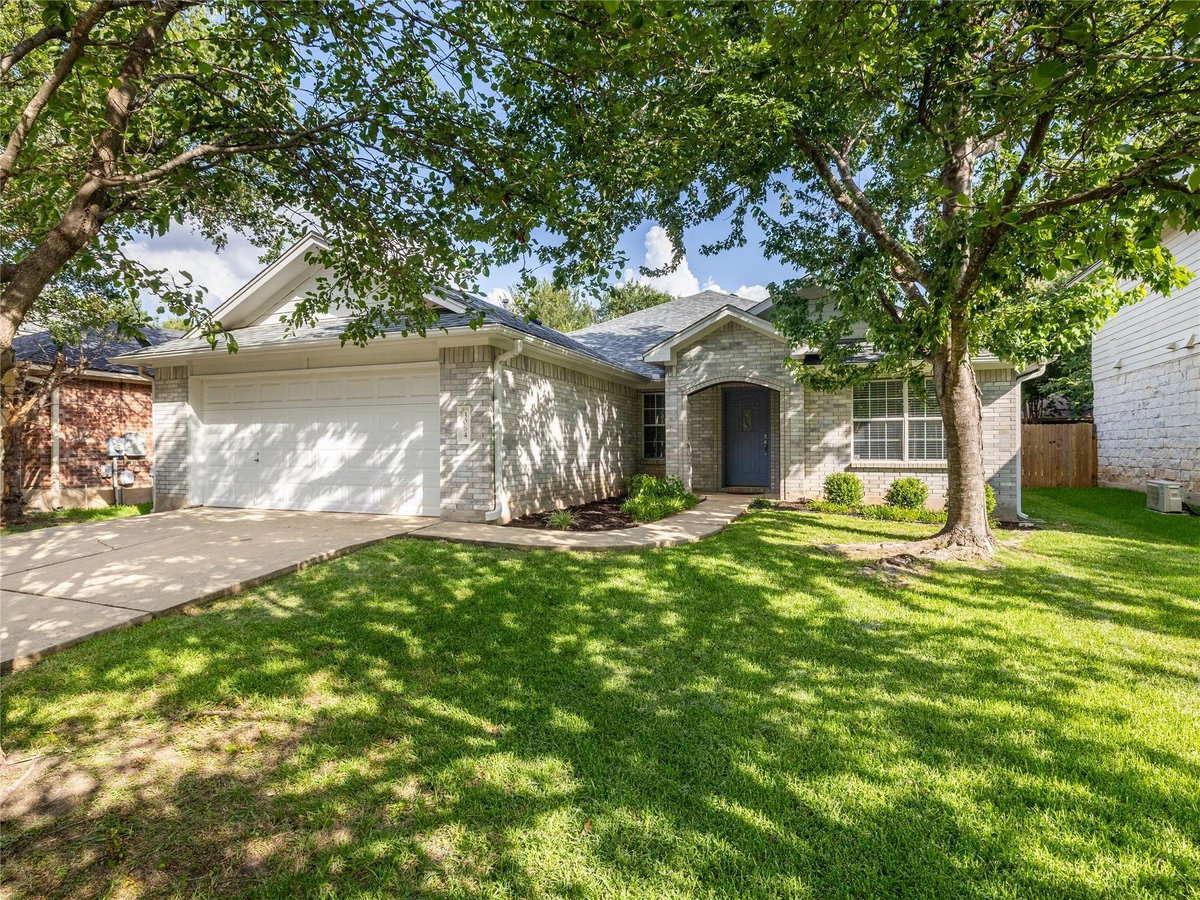 View 3064 Bent Tree LOOP in Bent Tree Sec 03 3064 Bent Tree LOOP - property photo 1 - Luxury home in Bent Tree Sec 03, Round Rock, TX