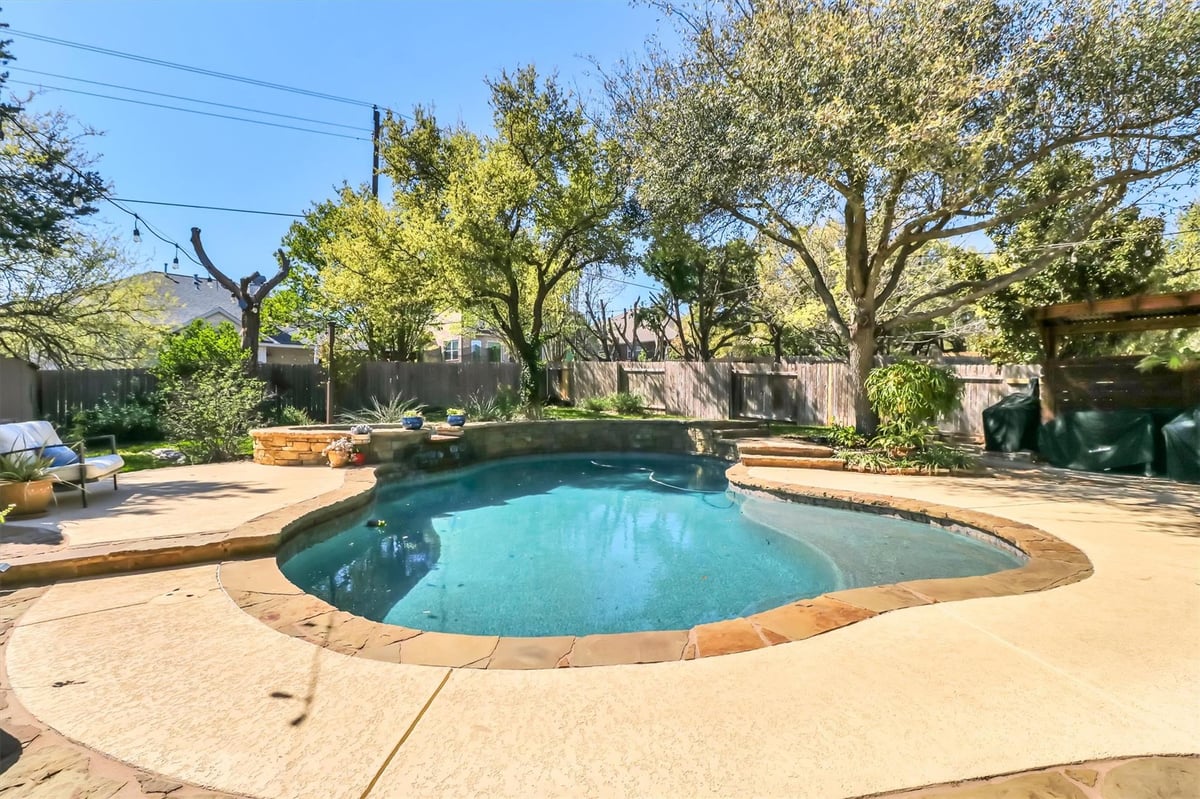 View 307 Muscovy Ln in Silver Oak Sec 3 307 Muscovy Ln - front exterior - Luxury home in Silver Oak Sec 3, Cedar Park, TX