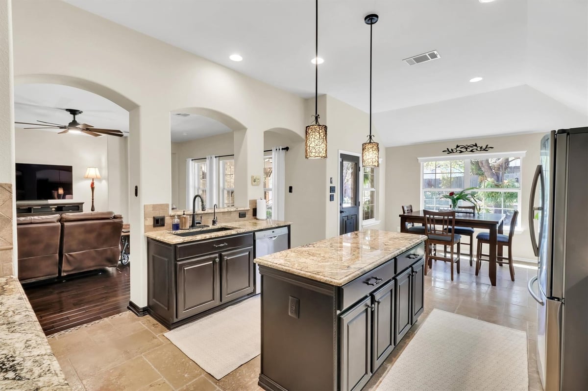 Kitchen at 307 Muscovy Ln - 4 bed 2 bath home