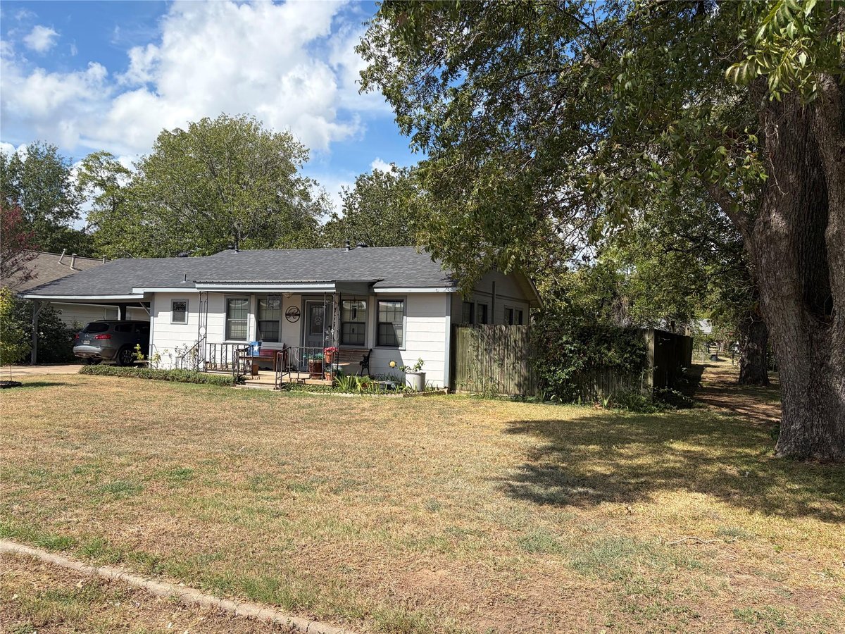 View 307 Whitehead ST in Smithville 307 Whitehead ST, photo 1 of 21, Smithville, Smithville, TX