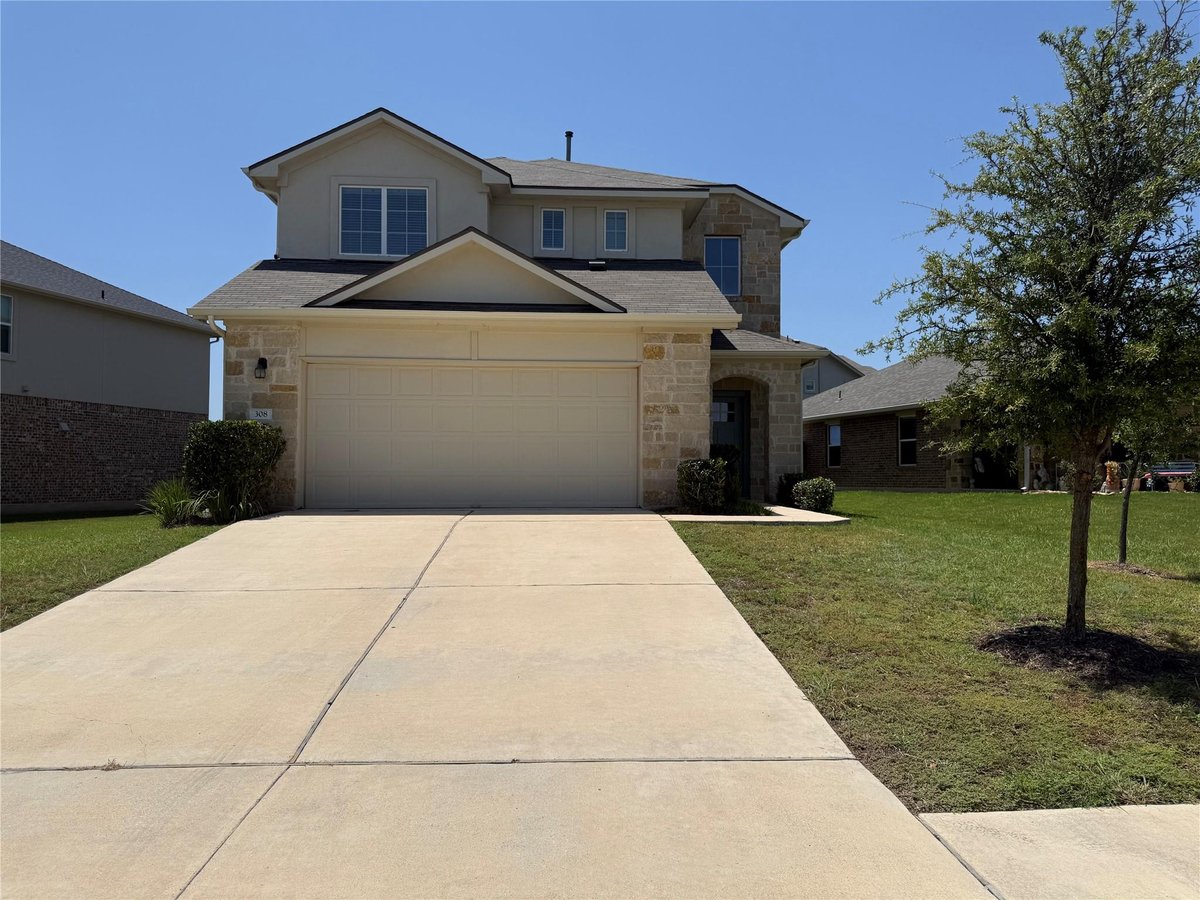 308 Otto Ave - front exterior - Luxury home in Fairhaven, Georgetown, TX