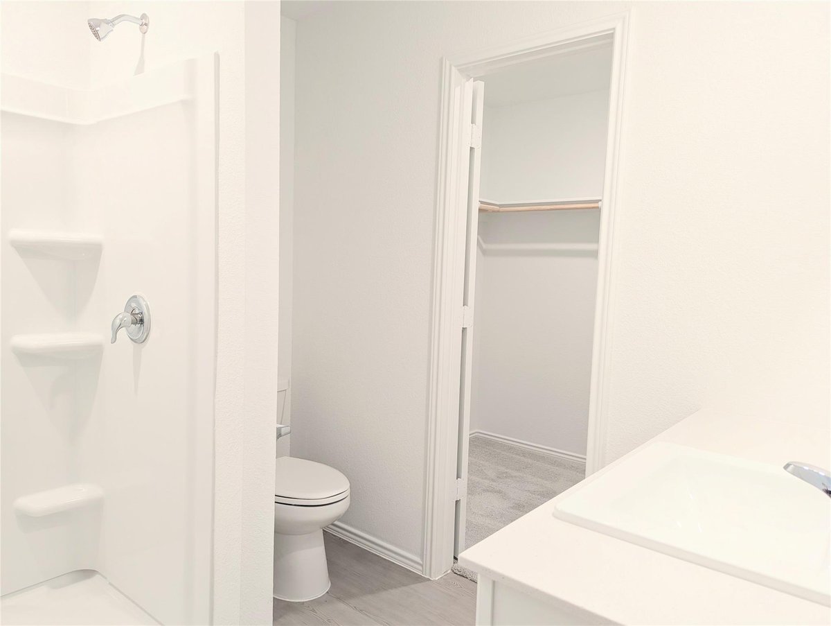 Bathroom at 309  Amber Gln - 3 bed 2 bath home