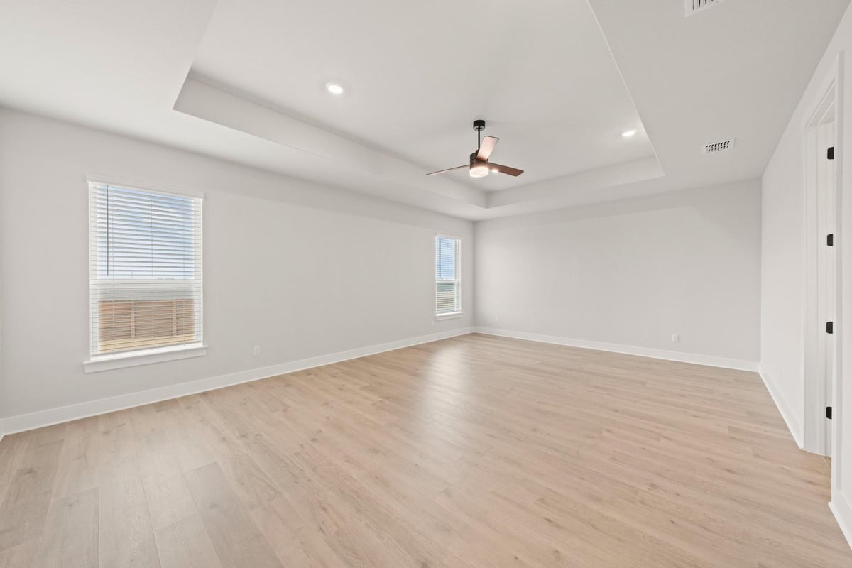Primary bedroom at 309 East Luna Blue Ln - 3 bed 2 bath home