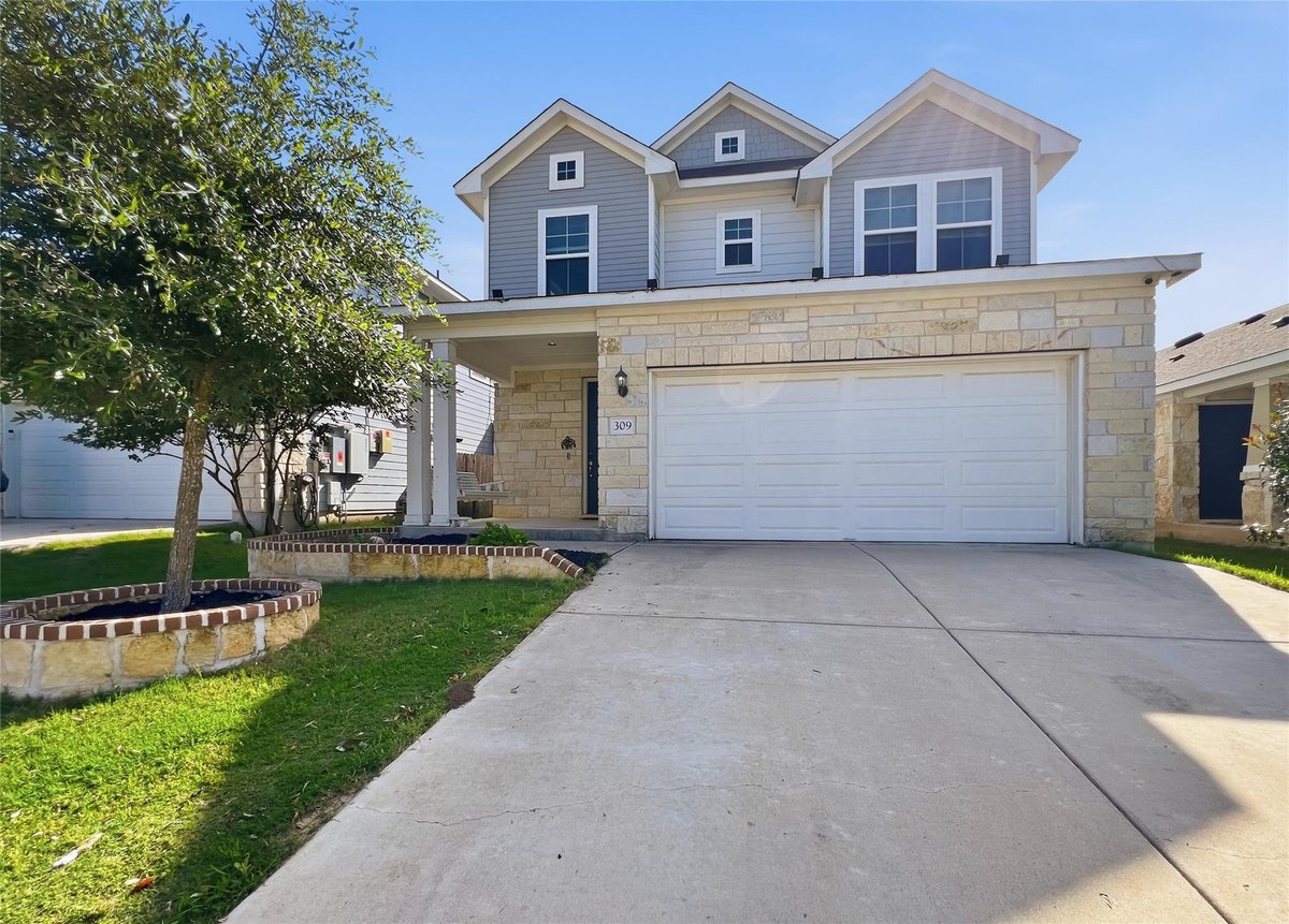 309 Gaida LOOP - front exterior - Luxury home in MORNINGSTAR, Georgetown, TX