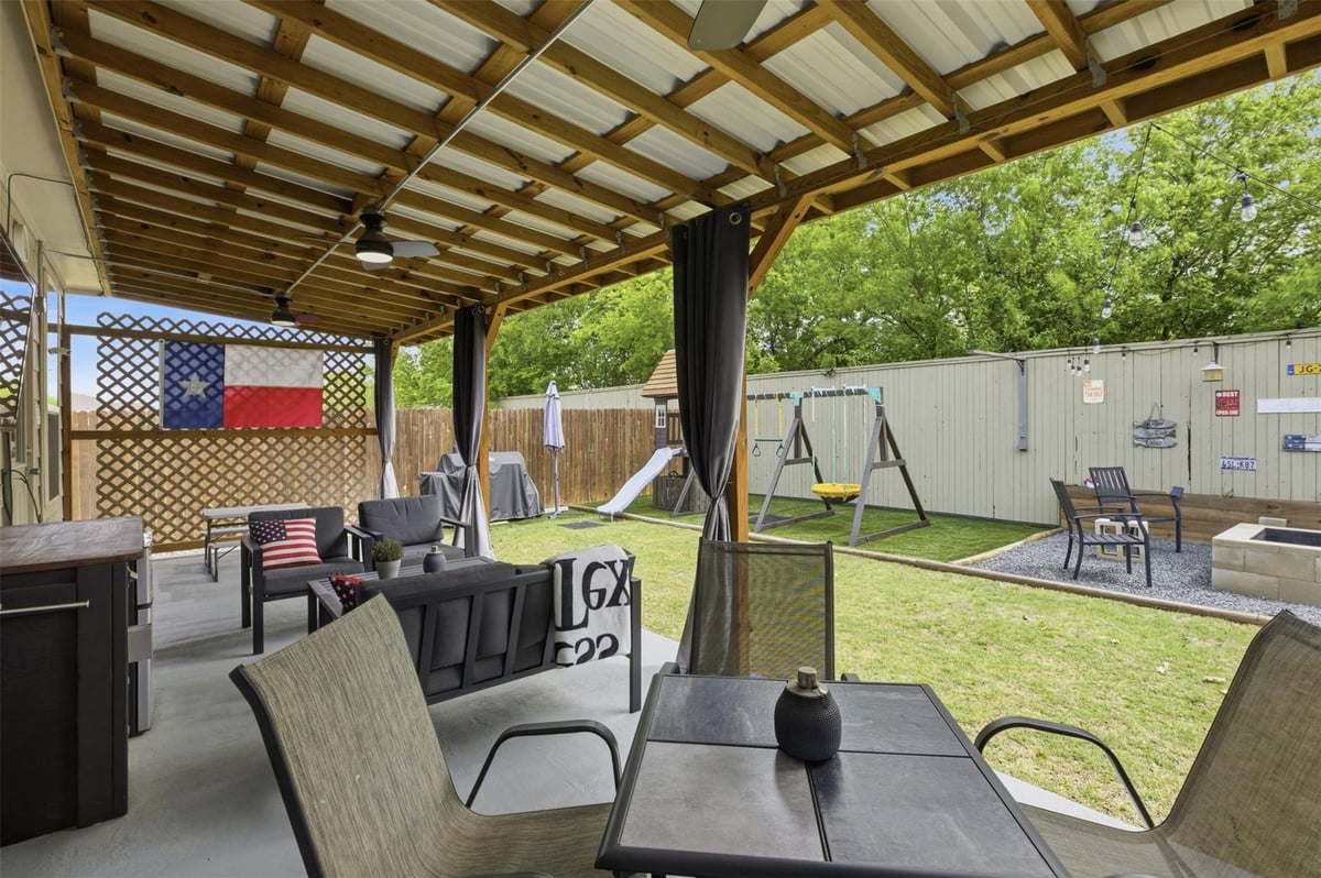 View 309 La Dera Dr in Santa Rita Ranch South Sec 7B 309 La Dera Dr - front exterior - Luxury home in Santa Rita Ranch South Sec 7B, Liberty Hill, TX