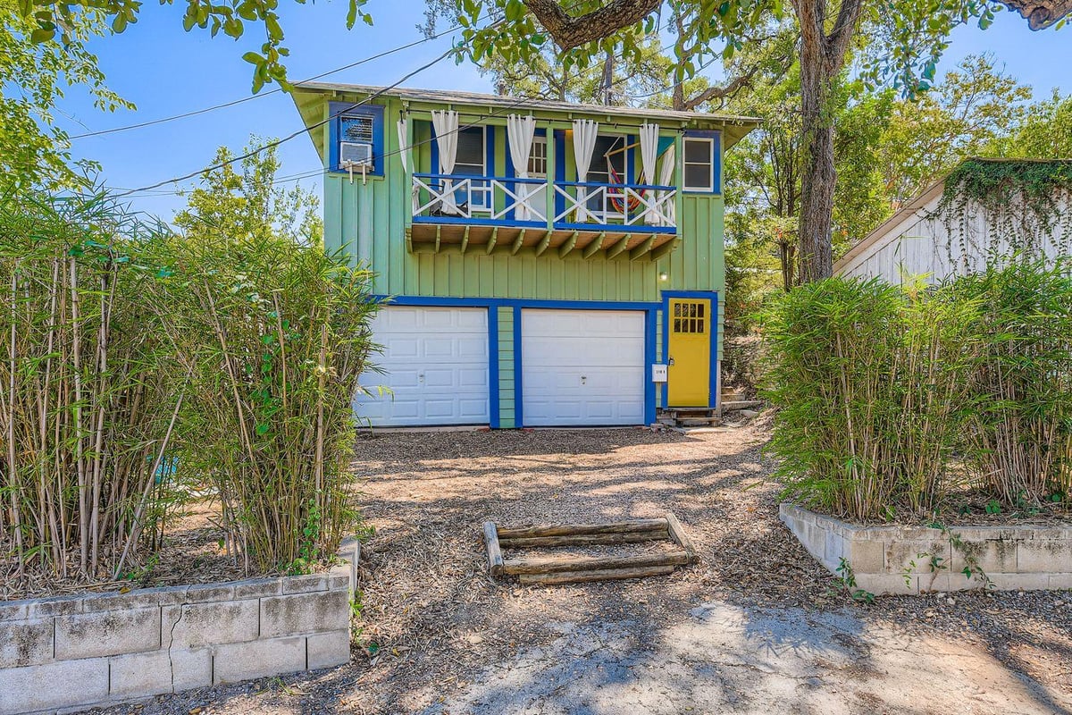 View 310 B LEGRANDE Ave in FAIRVIEW PARK 310 B LEGRANDE Ave - front exterior - Luxury home in FAIRVIEW PARK, Austin, TX