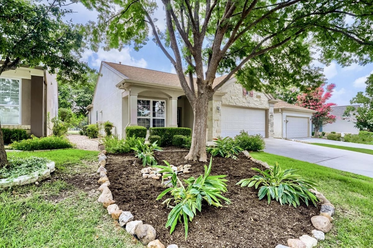 310 Crockett LOOP - front exterior - Luxury home in Sun City Georgetown Neighborhood 24a Pud, Georgetown, TX