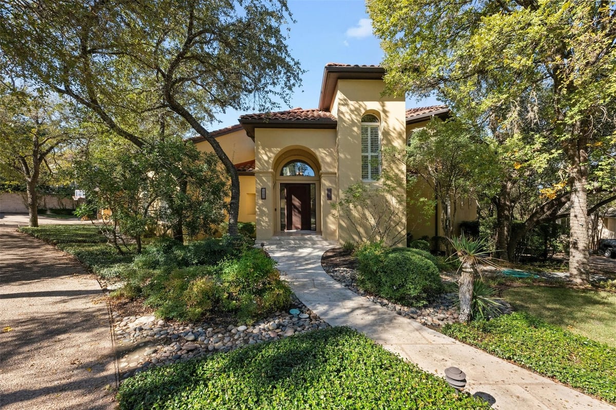 3100 Above Stratford PL - front exterior - Luxury home in Stratford Place, Austin, TX