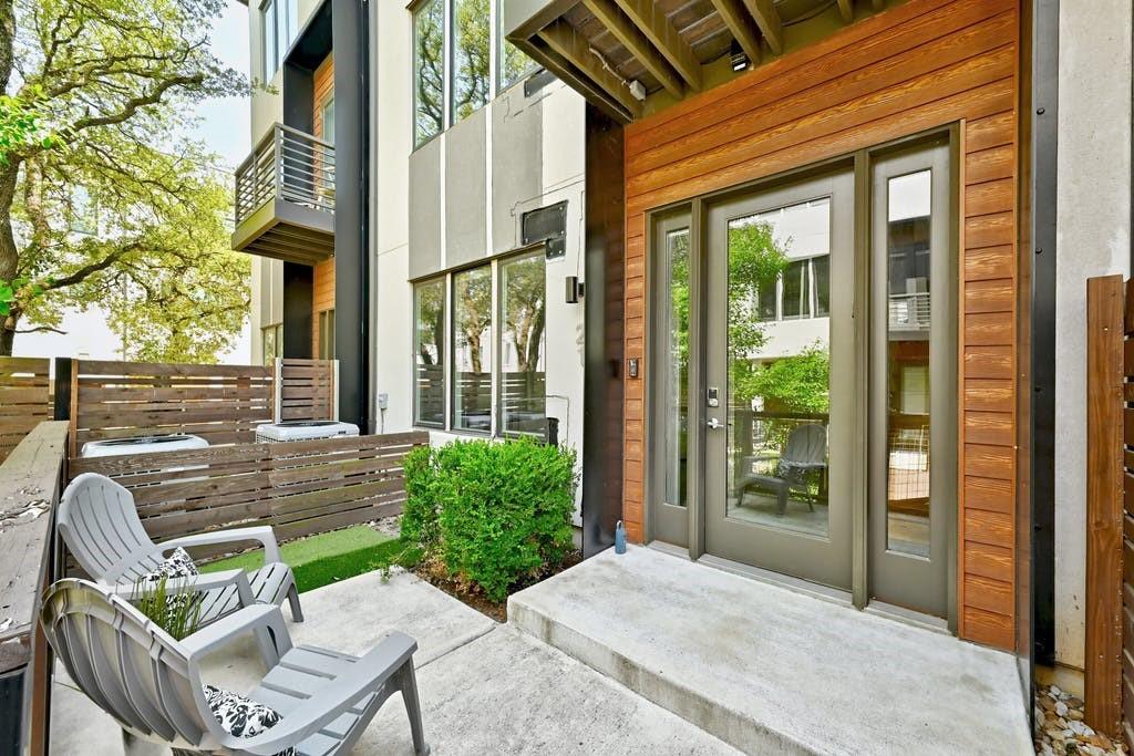 View 3100 Menchaca RD Unit #21 in Laan Condos Bldg 7 3100 Menchaca RD Unit #21 - property photo 1 - Luxury home in Laan Condos Bldg 7, Austin, TX