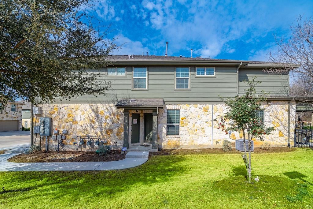 View 3101 Davis LN Unit #8402 in Brodie Heights Condo Amd 3101 Davis LN Unit #8402 - front exterior - Luxury home in Brodie Heights Condo Amd, Austin, TX