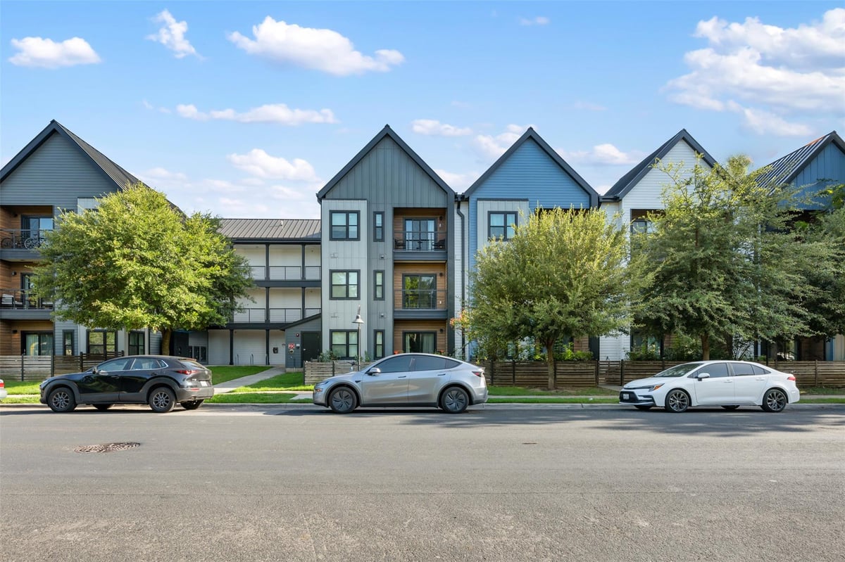 View 3101 W Govalle Ave Unit #111 in Division A, HOM Condominiums 3101 W Govalle Ave Unit #111 - front exterior - Luxury home in Division A, HOM Condominiums, Austin, TX