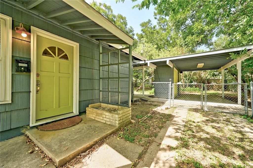 View 3102 Fontana DR in South Park Sec 02 3102 Fontana DR - property photo 1 - Luxury home in South Park Sec 02, Austin, TX