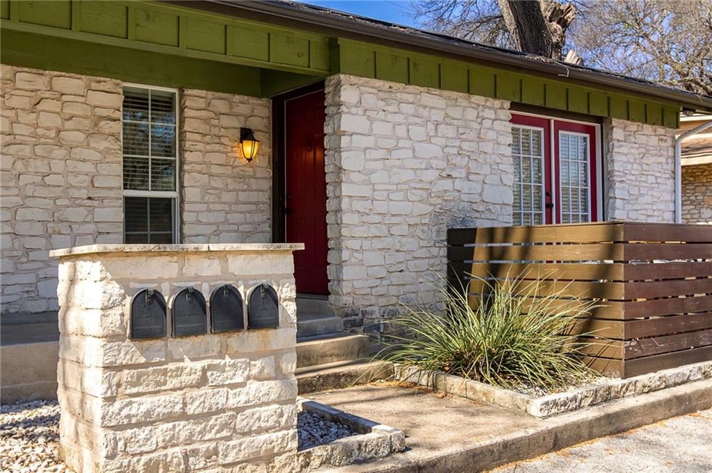 View 3102 Glen Ora St Unit #103 in Glen Ora Condo Amd 3102 Glen Ora St Unit #103 - front exterior - Luxury home in Glen Ora Condo Amd, Austin, TX