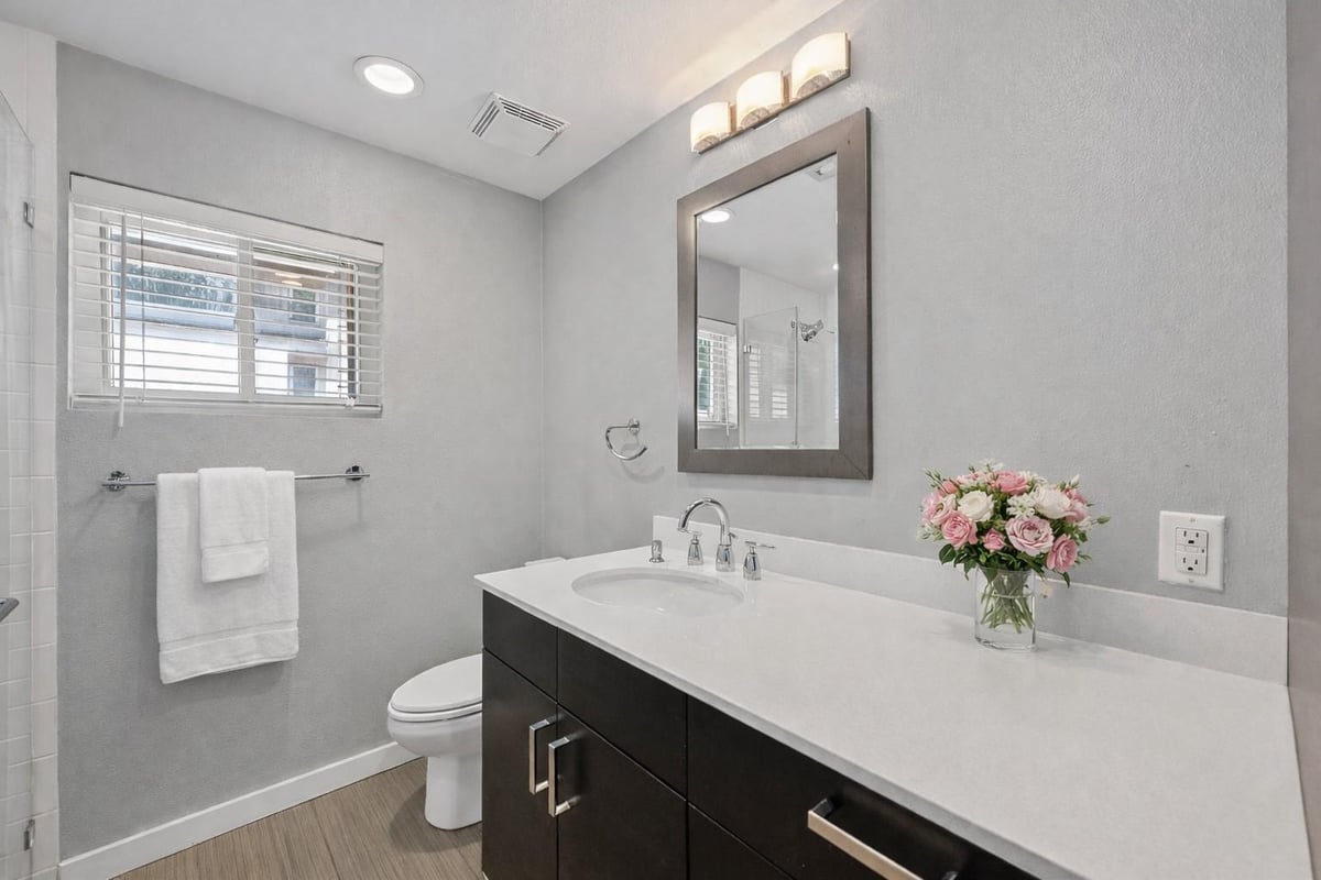 Primary bedroom at 3108 Fontana Dr - 3 bed 2 bath home