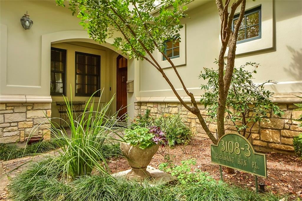 View 3108 Pleasant Run Pl Unit #3 in Tarrytown 3108 Pleasant Run Pl Unit #3 - property photo 1 - Luxury home in Tarrytown, Austin, TX