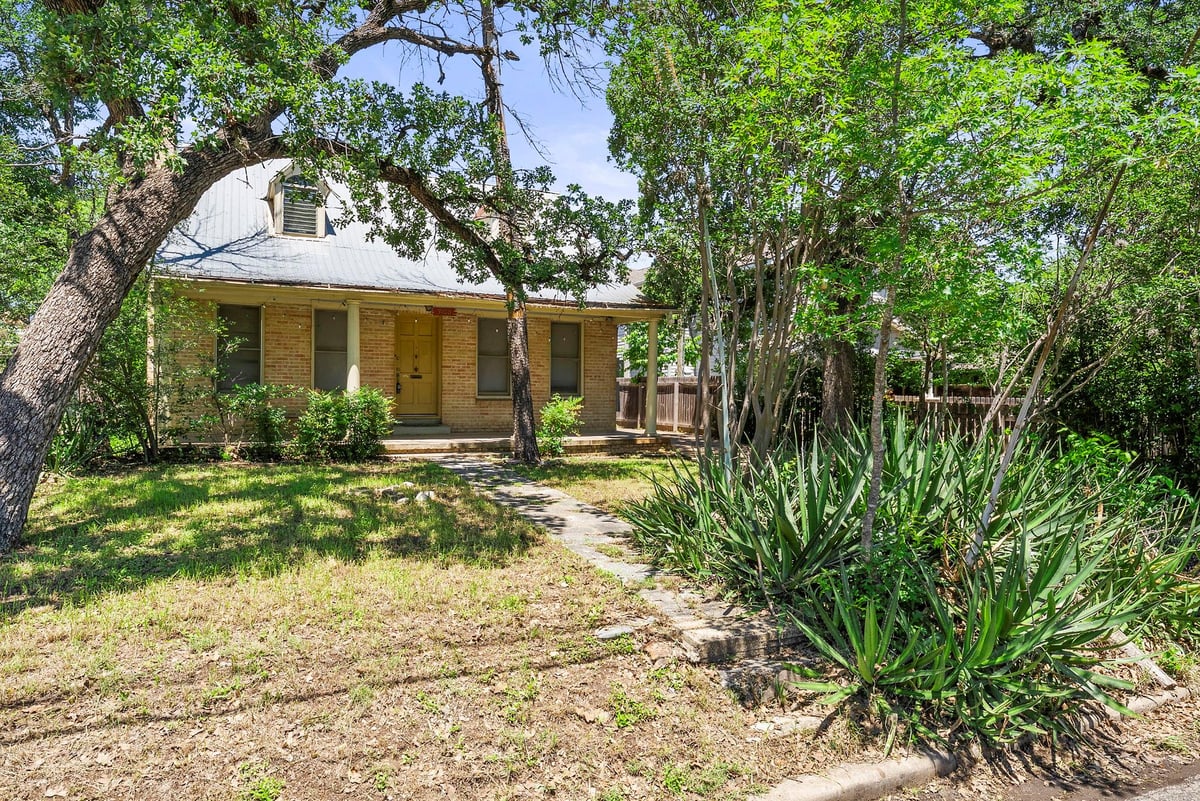 Kitchen at 3108 Robinson Ave - 3 bed 1 bath home