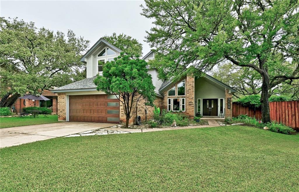 View 3108 Sasparilla Cv in Shady Hollow Sec 06 Ph B 3108 Sasparilla Cv - front exterior - Luxury home in Shady Hollow Sec 06 Ph B, Austin, TX