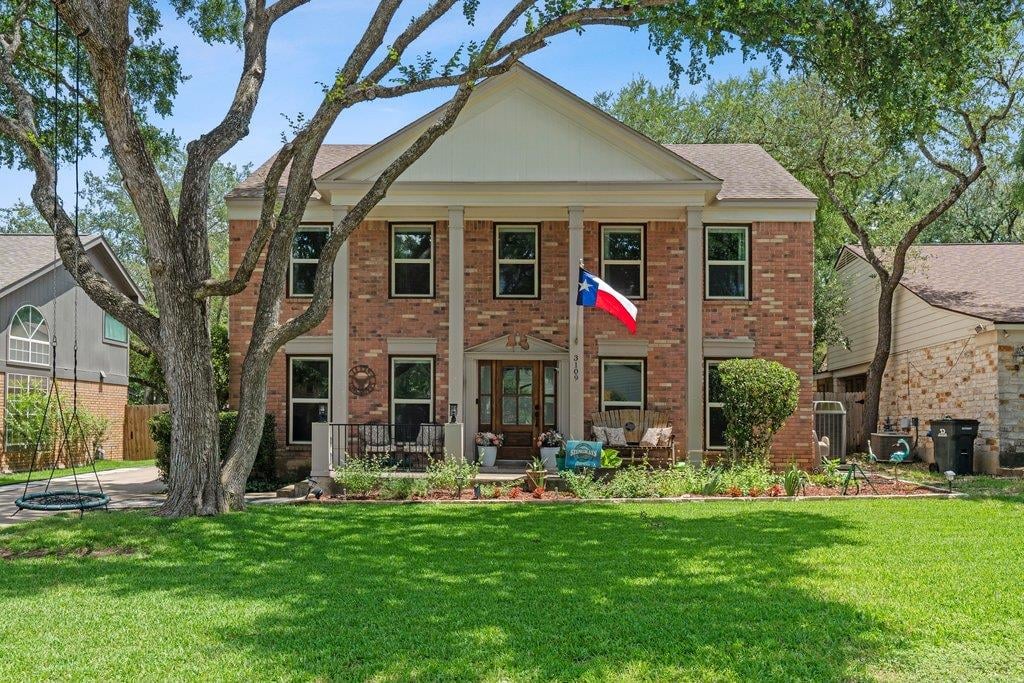 View 3109 Festus DR in Shady Hollow Sec 06 Ph B 3109 Festus DR - front exterior - Luxury home in Shady Hollow Sec 06 Ph B, Austin, TX