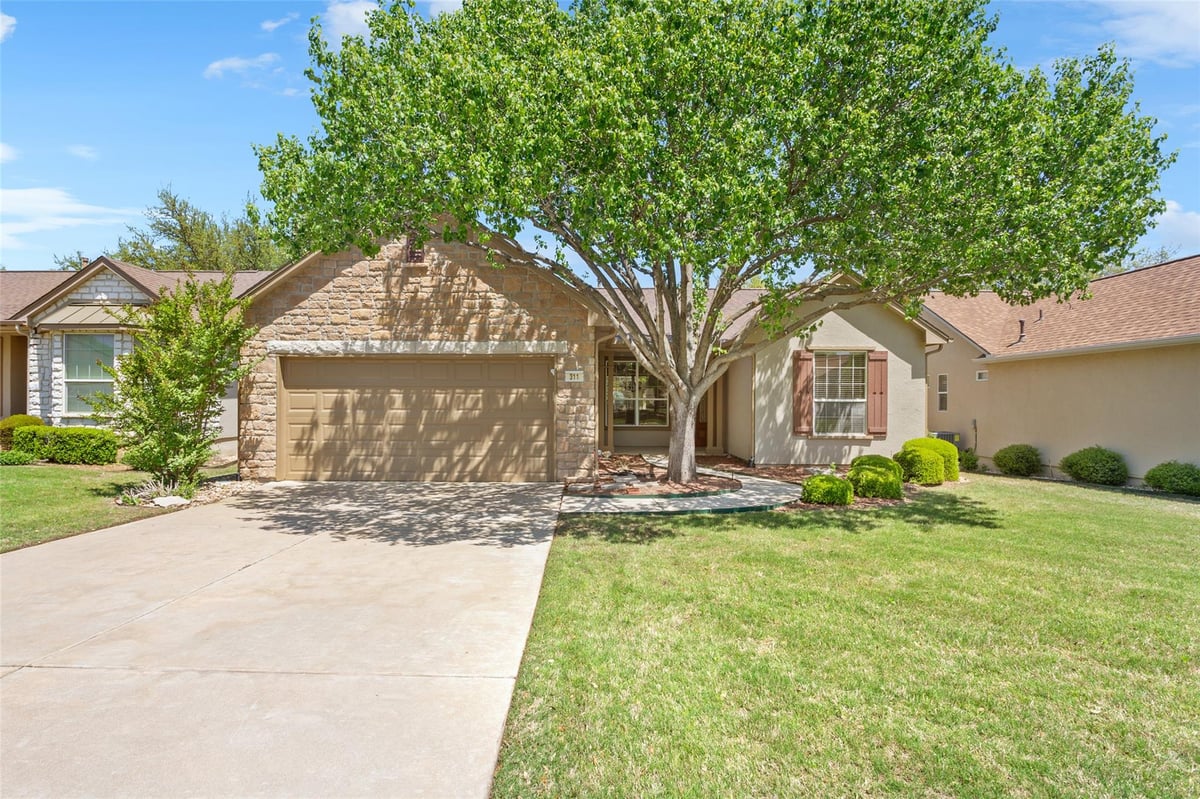 311 Dove Hollow TRL - front exterior - Luxury home in Sun City, Georgetown, TX