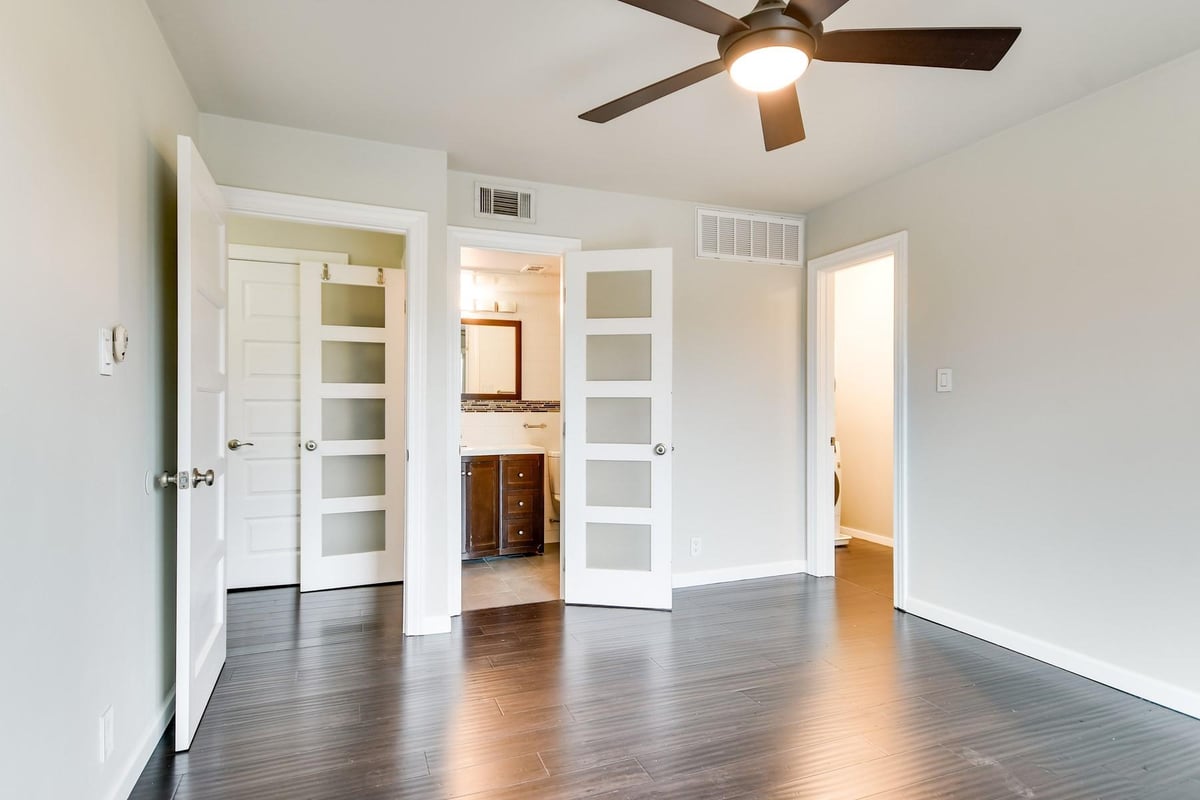View 3110 Red River ST Unit #221 in Sterling Crest Condo Am 3110 Red River ST Unit #221 - property photo 1 - Luxury home in Sterling Crest Condo Am, Austin, TX