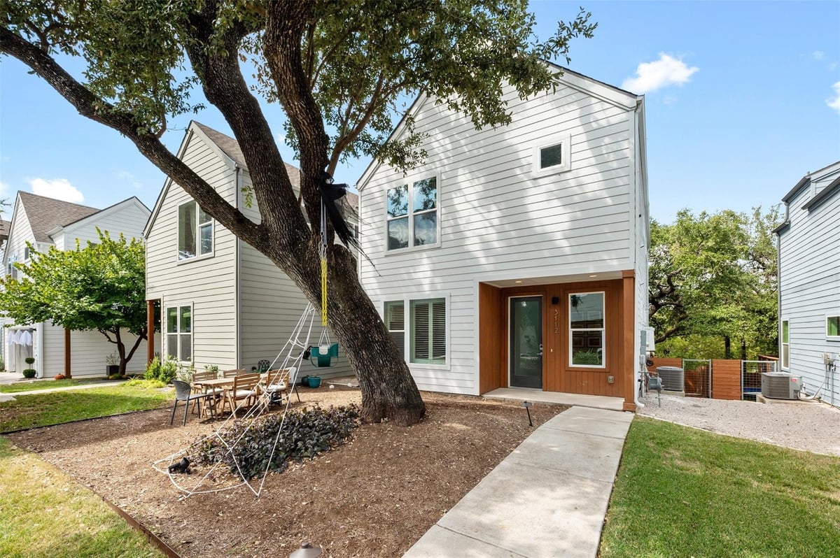 View 3112 Aldwyche DR in Lightsey 2s 2nd Resub 3112 Aldwyche DR - property photo 1 - Luxury home in Lightsey 2s 2nd Resub, Austin, TX