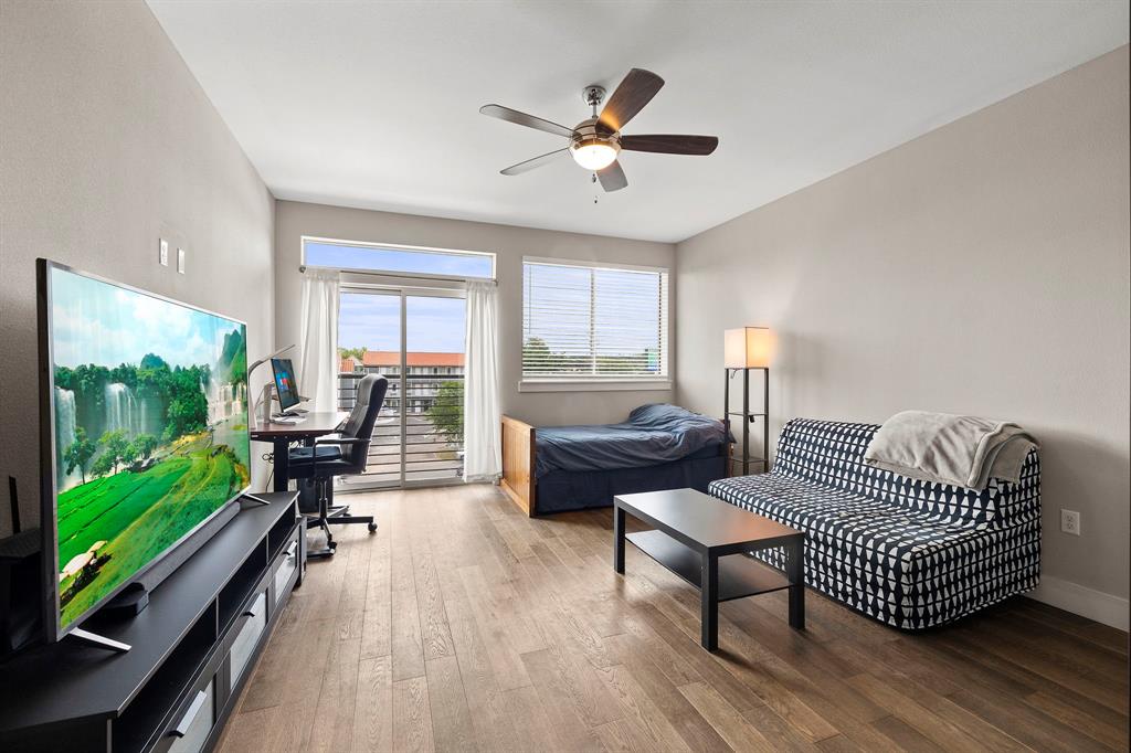 View 3114 S Congress Ave Unit #303 in Soco condominiums 3114 S Congress Ave Unit #303 - front exterior - Luxury home in Soco condominiums, Austin, TX