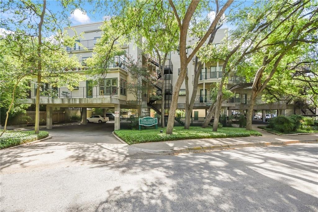 View 3115 Tom Green ST Unit #404 in Tom Green Condo Amd 3115 Tom Green ST Unit #404 - front exterior - Luxury home in Tom Green Condo Amd, Austin, TX
