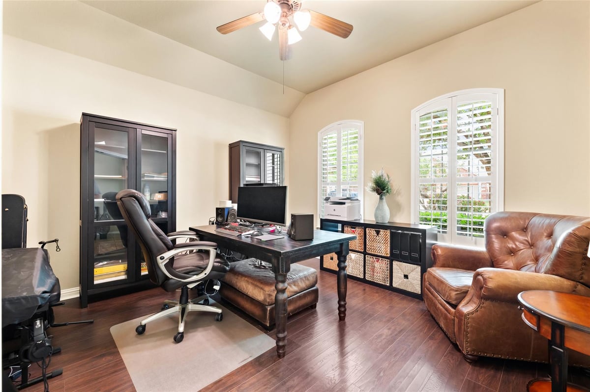 Primary bedroom at 3117 Goldenoak Cir - 4 bed 3 bath home