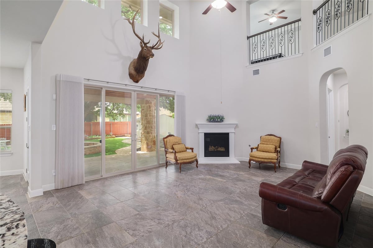 Primary bedroom at 3118 MEDIA Dr - 5 bed 3 bath home