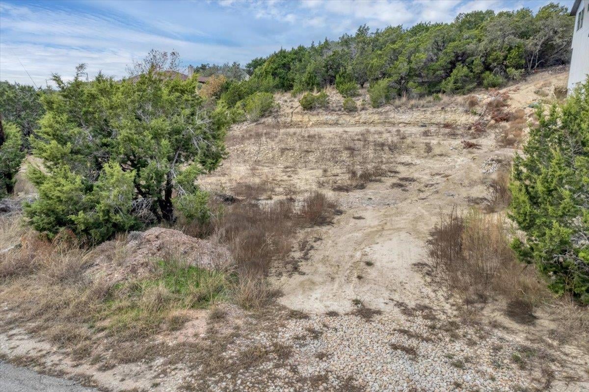 View 312 Alloway DR in Briarcliff Inc Sec 13 312 Alloway DR - property photo 1 - Luxury lot in Briarcliff Inc Sec 13, Spicewood, TX