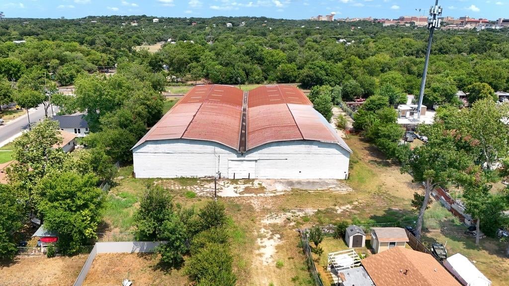 View 312 Comacho St in ABST 17-1 1.863 AC 51-205 J M VERAMEND GEO#9020088 312 Comacho St - front exterior - Luxury home in ABST 17-1 1.863 AC 51-205 J M VERAMEND GEO#9020088, San Marcos, TX