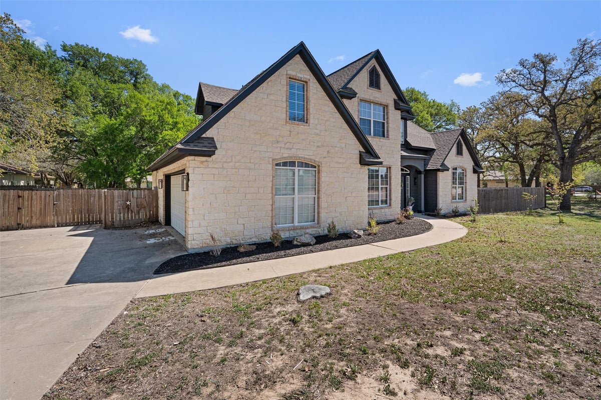 Primary bedroom at 312 Country Club Dr - 4 bed 2 bath home