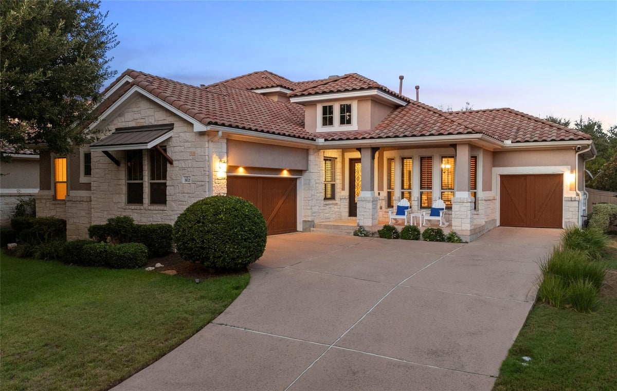 312 Horseback HOLW - property photo 1 - Luxury home in Steiner Ranch, Austin, TX