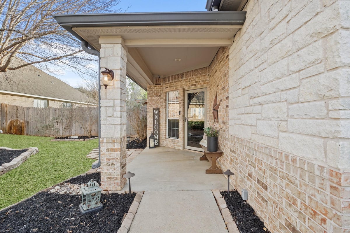 Kitchen at 312 Ow Lowrey - 3 bed 2 bath home