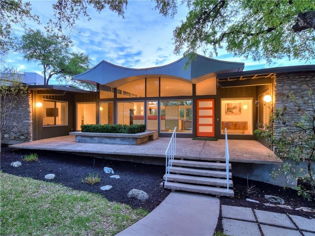 View 312 Ridgewood Rd in Ridgewood Village Sec 01 312 Ridgewood Rd - front exterior - Luxury home in Ridgewood Village Sec 01, Austin, TX