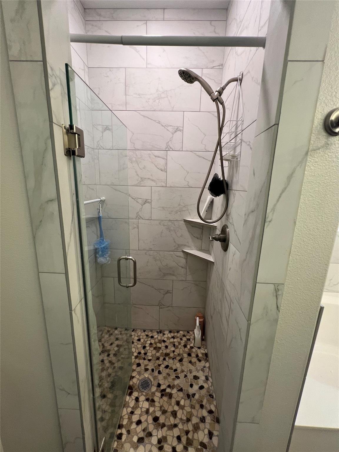 Bathroom at 312 Sunrise Hls - 4 bed 3 bath home