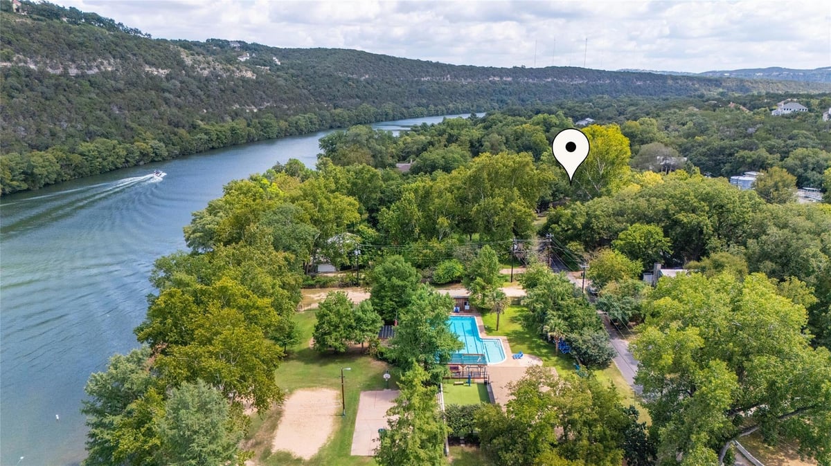 View 3121 Edgewater DR in Austin Lake Estates Sec 01 3121 Edgewater DR - front exterior - Luxury home in Austin Lake Estates Sec 01, Austin, TX