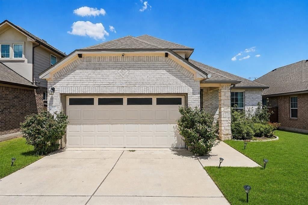 313 Peace Pipe WAY - property photo 1 - Luxury home in Shadow Canyon Ph 2, Georgetown, TX