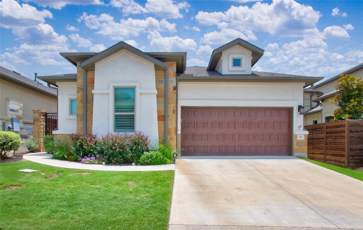 313 Skyflower DR Unit #G - front exterior - Luxury home in Gardens/Verde Vista, Georgetown, TX