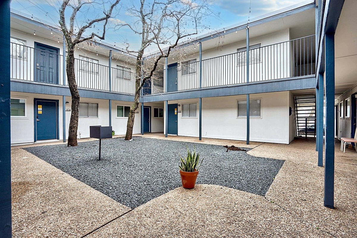 Living area at 3138 Manor Rd - Manor Hill, Austin, TX