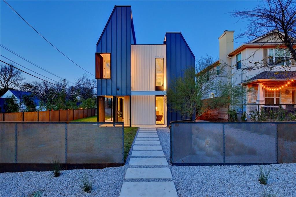 View 314 W Milton St in Bouldin Creek 314 W Milton St - property photo 1 - Luxury home in Bouldin Creek, Austin, TX