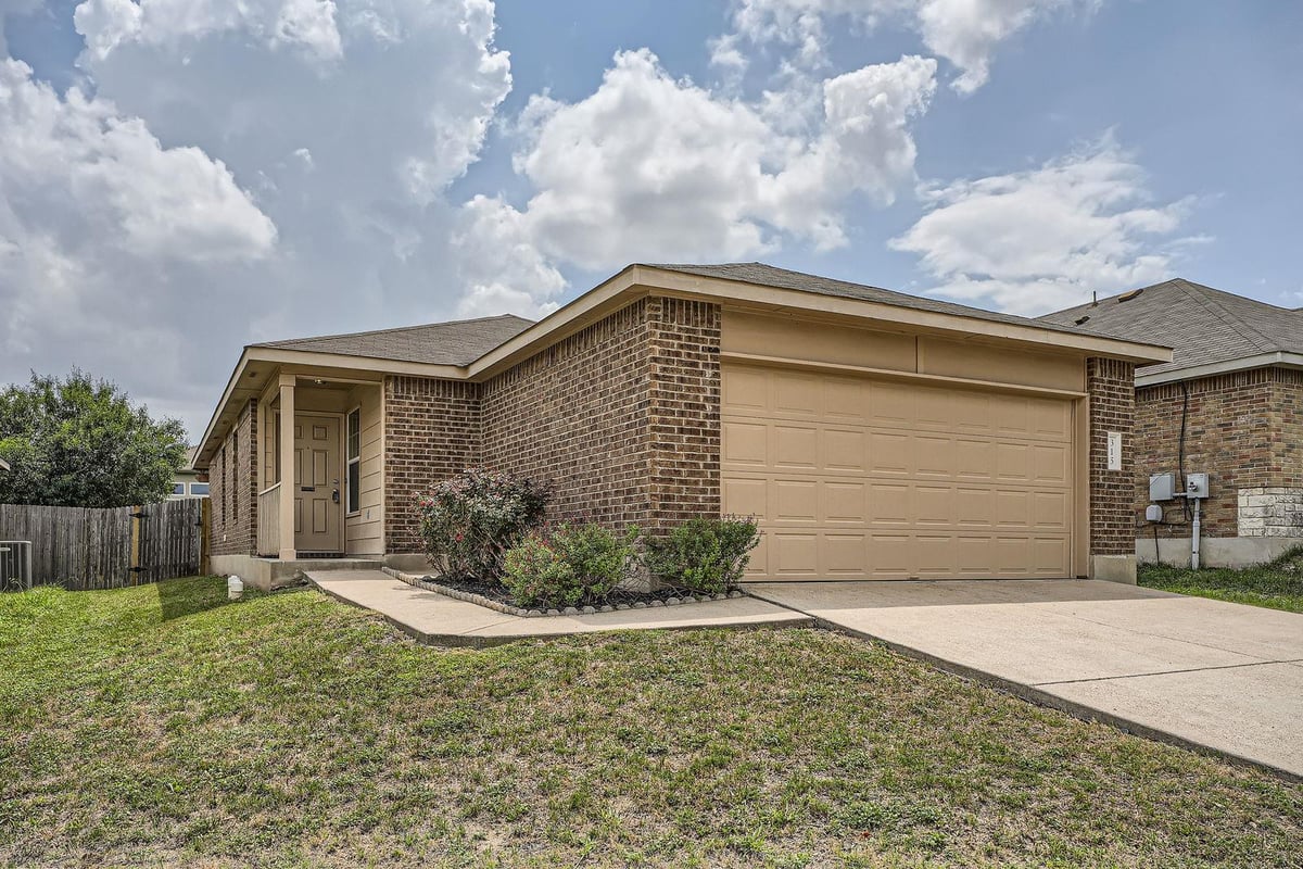 View 315 Moonwalker TRL 315 Moonwalker TRL - property photo 1 - Luxury home in Buda, TX