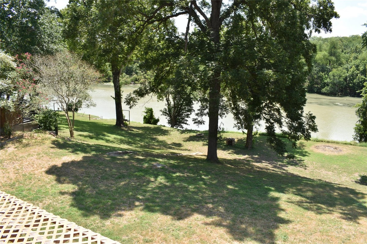 View 315 Riverwood Dr in Riverwood Acres 315 Riverwood Dr - front exterior - Luxury home in Riverwood Acres, Bastrop, TX