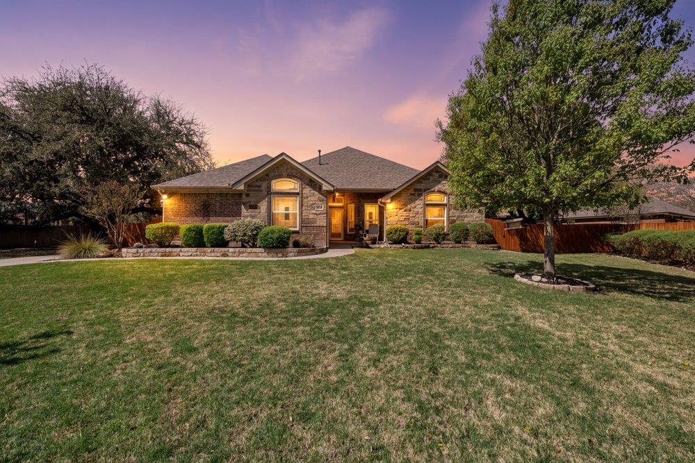 View 316 Shady Oaks Ln in Woodbridge Creek Ph Iii 316 Shady Oaks Ln - front exterior - Luxury home in Woodbridge Creek Ph Iii, Temple, TX