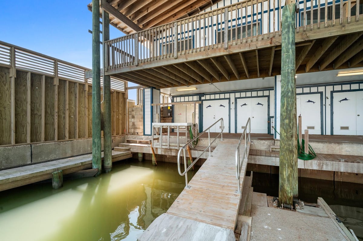 318 W Cotter Ave Unit #1 - front exterior - Luxury home in Villa De La Pesca Condo, Port Aransas, TX