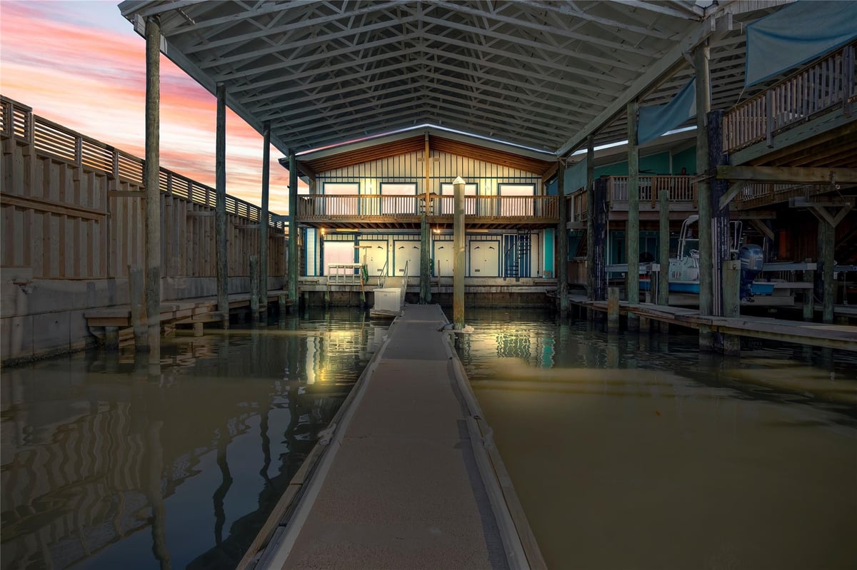 318 W Cotter Ave Unit #2 - front exterior - Luxury home in Villa De La Pesca Condo, Port Aransas, TX