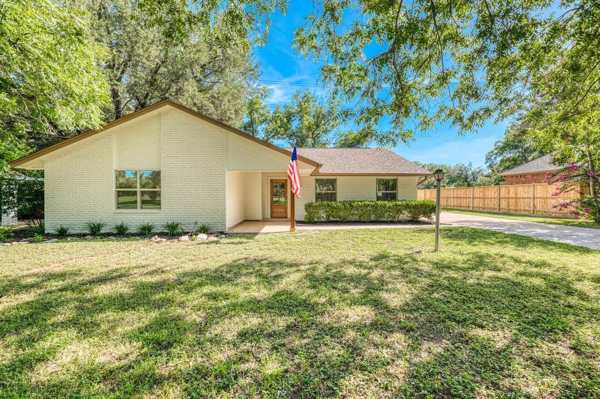 View 319 Columbine ST in Meadowlakes 319 Columbine ST, photo 1 of 1, Meadowlakes, Meadowlakes, TX